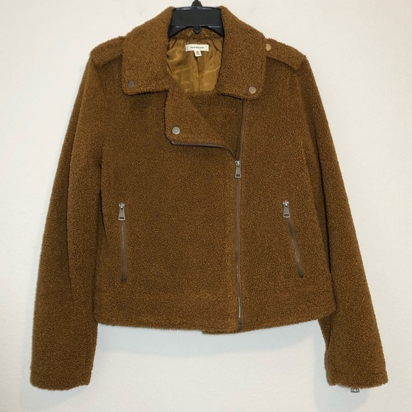 MAX STUDIO Faux Fur Cozy Asymmetrical Moto Zipper Jacket in Cognac size M - Picture 6 of 13